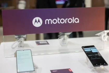 Motorola X 50 Ultra स्मार्टफोन ने किया भारतीय मार्केट में धमाकेदार एंट्री, किया OnePlus का छुट्टी