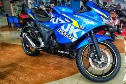 Suzuki Gixxer SF 150 बाइक के स्पोर्टी लुक और घटते कीमत में मचाया है तहलका